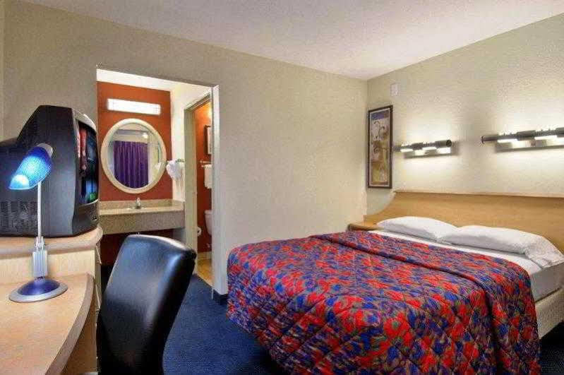 California Inn And Suites, Rancho Cordova Ngoại thất bức ảnh